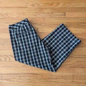 Izod Plaid Capris